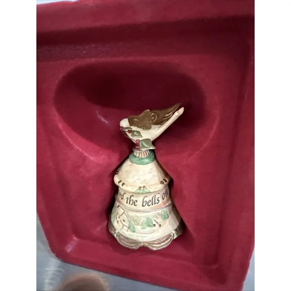 HALLMARK KEEPSAKE I HEARD THE BELLS ON CHRISTMAS DAY BELL 2006 (QP1136)